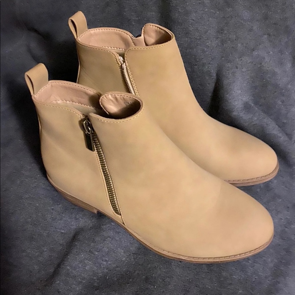 Ankle Boots.